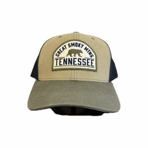 🐻 Great Smoky Mountains Tennessee Beige Trucker Cap